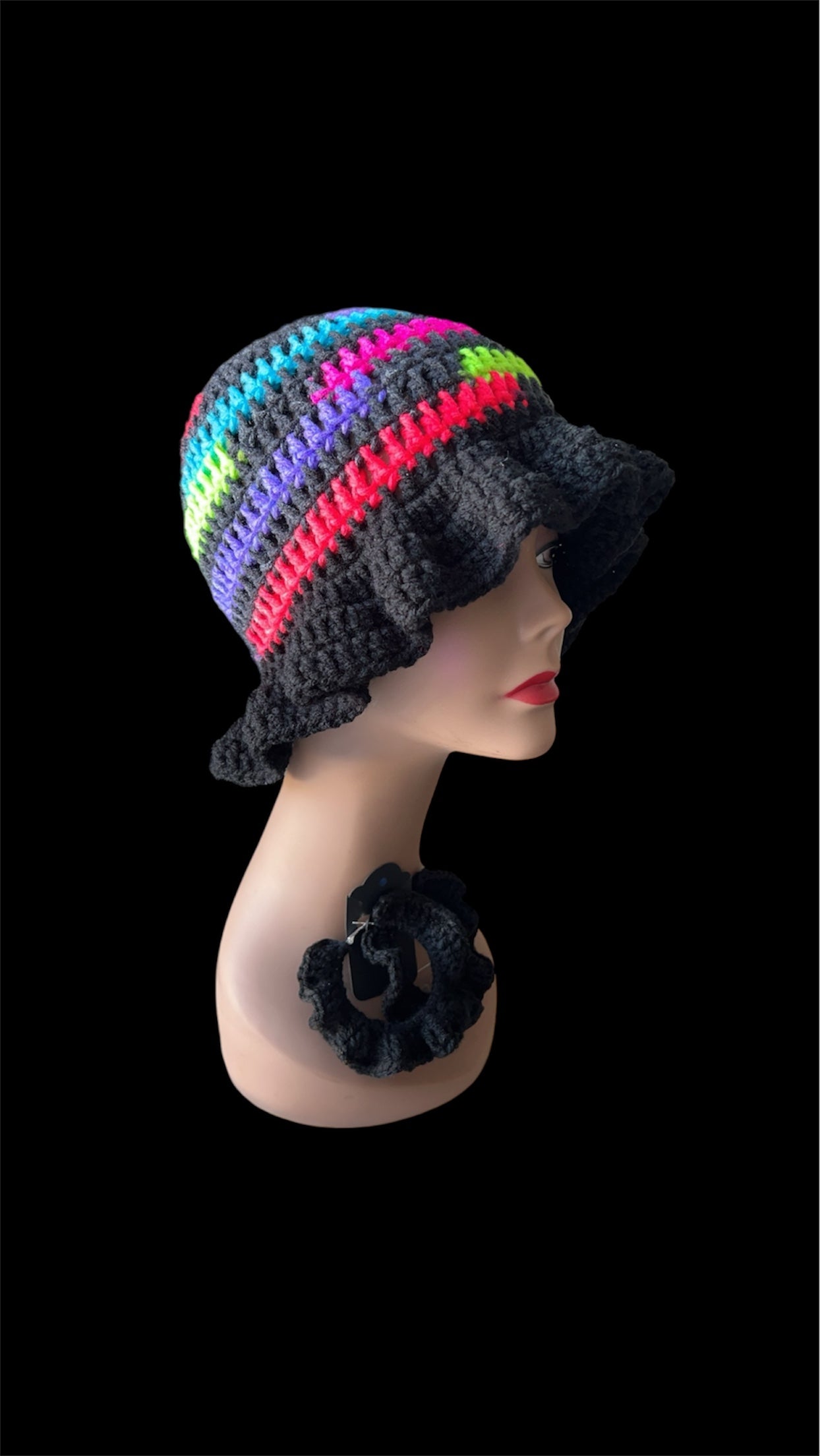 Crochet Wavy Brim Hat